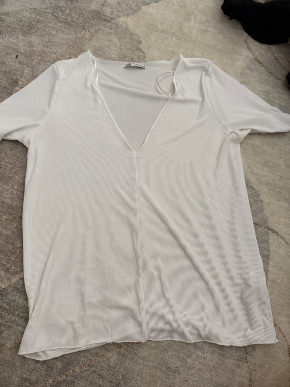 Zara White Ribbed V-Neck Top